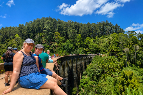 Ella: Hidden Trails Tuk-Tuk Tour with Waterfalls