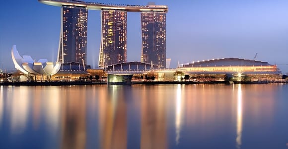 Singapore: Guided Night City Tour with River Cruise