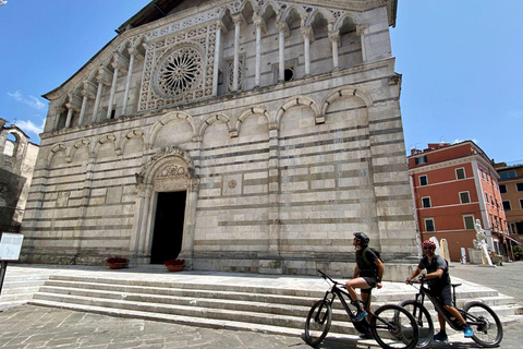 Excursion en E-Bike dans les carrières de marbre de Carrare avec dégustation de saindoux