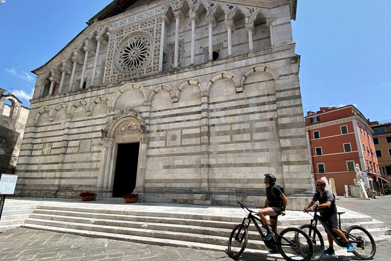 Excursion en E-Bike dans les carrières de marbre de Carrare avec dégustation de saindoux