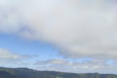 Hidden Routes of Sete Cidades: Lagoons and Unique Landscapes 4x4 Hidden Routes of the Seven Cities: Lagoons and Unique Landscapes 4x4