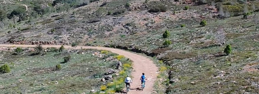 Excursion à vélo électrique dans les montagnes de Valence avec transferts et vidéo par drone
