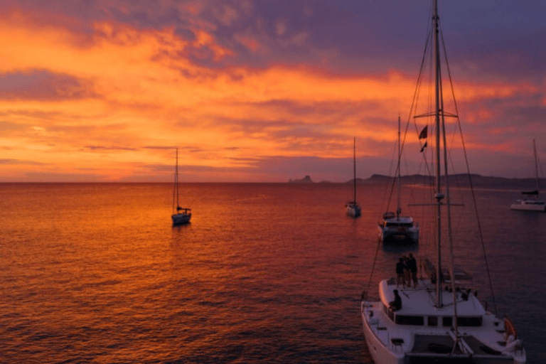 Langkawi: Sunset Cruise with BBQ Dinner & Unlimited Drinks Premium Sunset Dinner Cruise + BBQ Dinner + Transfer