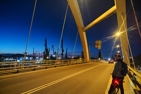 Gdańsk: Wrzeszcz and Shipyard District Private Bike Tour Golden Hour Ride – Gdańsk on evening mood Photo Stops