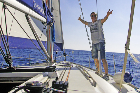 Tel Aviv: Private Yacht Tour with Wine and Guide