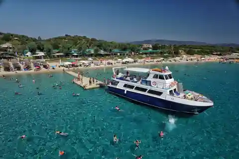 Ouranoupoli: Combo Cruise to Mount Athos & Ammoliani Island