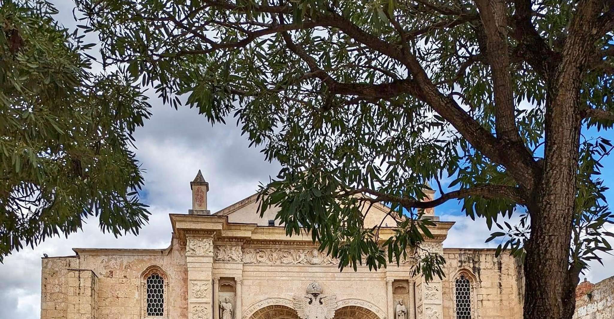 Santo Domingo - America's Oldest City All Inclusive Day Trip - Hizvo