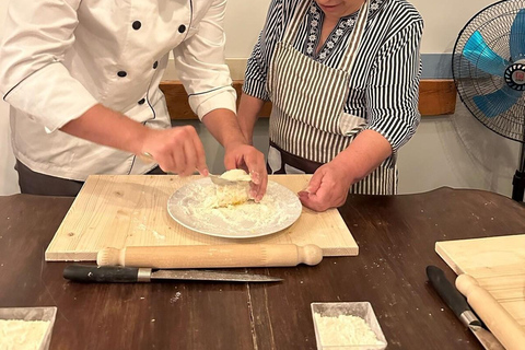 Spanish Steps - Pasta Class with wine and tiramisù Spanish Steps - Pasta&tiramisù cooking class
