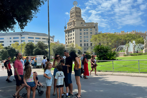 Barcelone : visite à pied de la Sagrada Família et du quartier gothiqueEnglish Guide