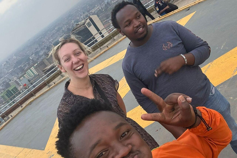 Tour a pie por la ciudad de NairobiNairobi: tour a pie guiado por la cultura y la historia