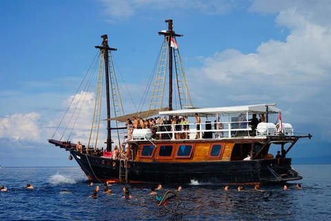 Gili Islands: Party Boat Tour with DJ and Swim Stops