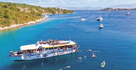 Von Split aus: Blaue Lagune & 3-Inseln-Kreuzfahrt mit Mittagessen