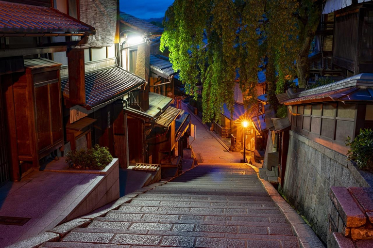 Kyoto: Gion Night Walk of Daily Life & Geisha Culture