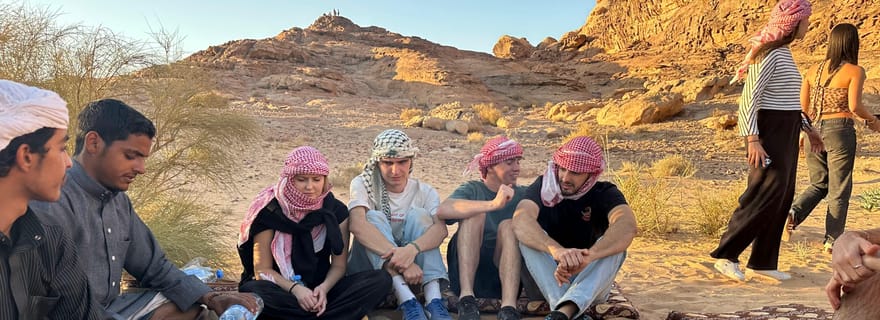 Wadi Rum : excursion de 4 heures en Jeep, le matin ou au coucher du soleil