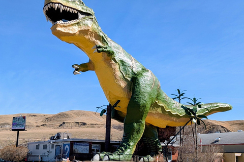 Day of Dinosaurs and Hoodoos From Calgary to Drumheller