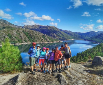 Premium e-MTB Tour in Geres with typical lunch