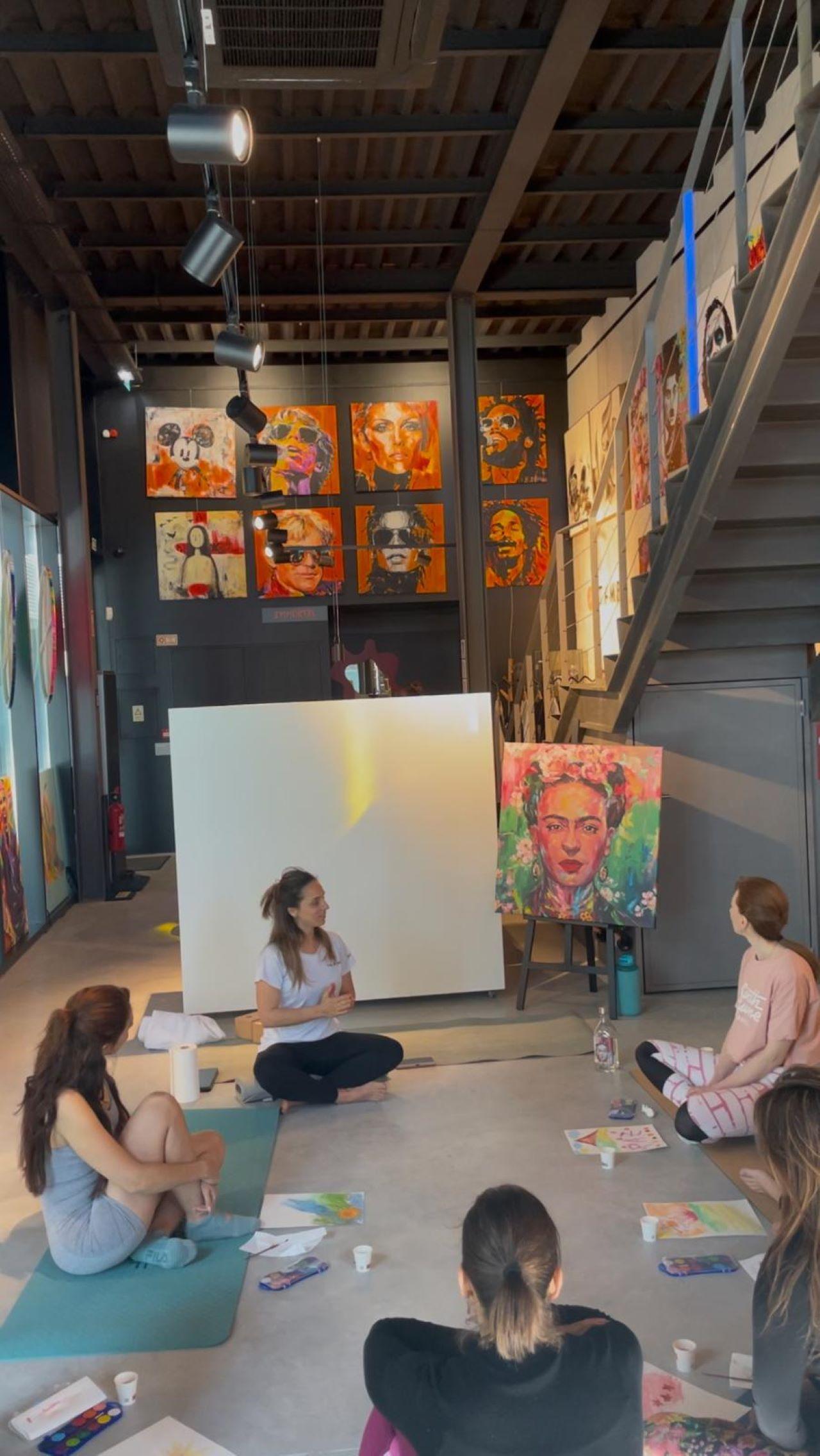 Kunst & Yoga + Käse & Wein