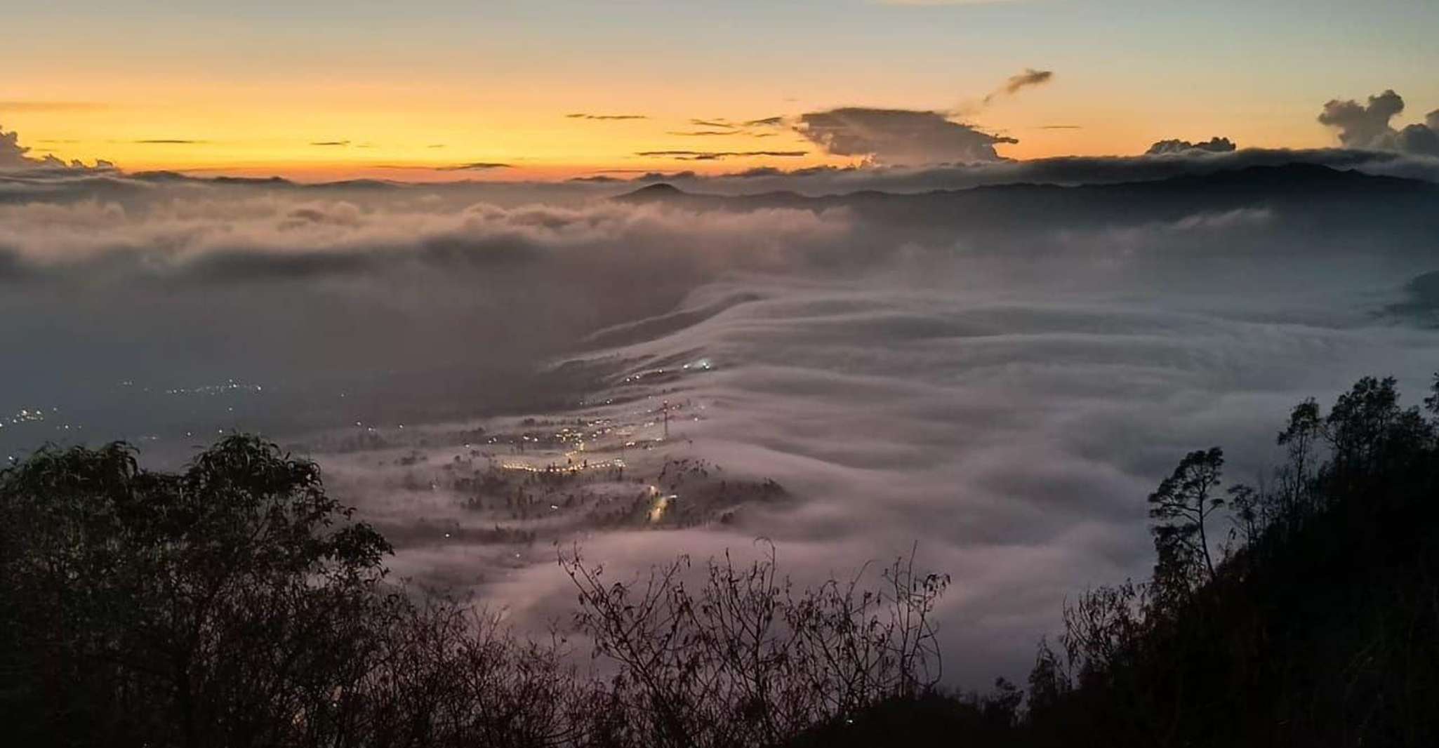 来自Probolinggo, Bromo山Sunrise(共享之旅) - Hizvo