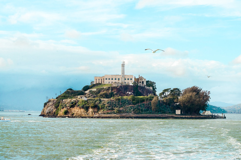 San Francisco: Hop-On Hop-Off Bus with Ferry & Alcatraz Tour