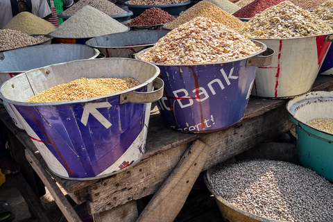 Accra on Foot: Culture & Street Food Hunt Accra on Foot: Culture and Food Hunt