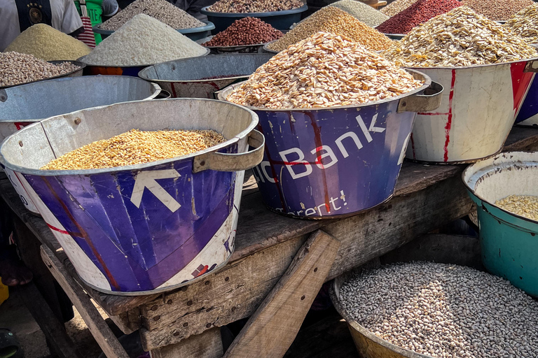 Accra on Foot: Culture & Street Food Hunt Accra on Foot: Culture and Food Hunt