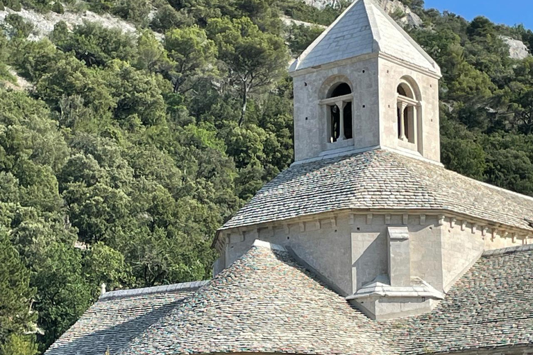 Private tour of the Luberon: Gordes, Roussillon, Lourmarin, and hilltop villages