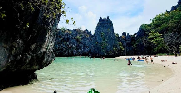 El Nido: Best Private C+D Island-Hopping Tour with Lunch