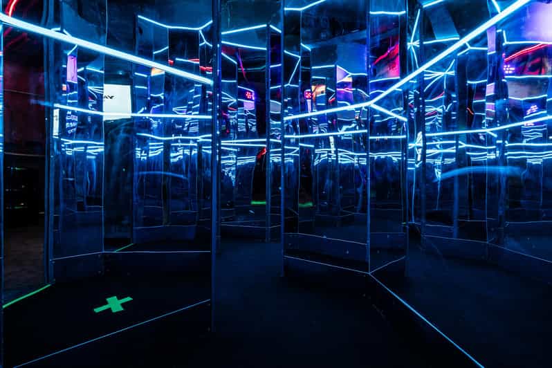 Camden Junkyard Golf Club Tickets for 9 or 18 Holes GetYourGuide