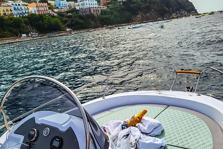 Vanuit Sorrento: Privétour van Amalfi &amp; Positano per boot