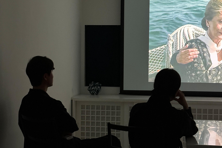 Busan: incenso coreano della serenità, tè e meditazioneBusan: incenso coreano, tè e meditazione