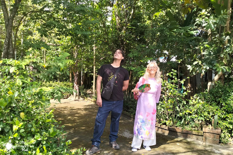 Hue: Thuy Bieu Village Cycling Tour & Perfume River Cruise