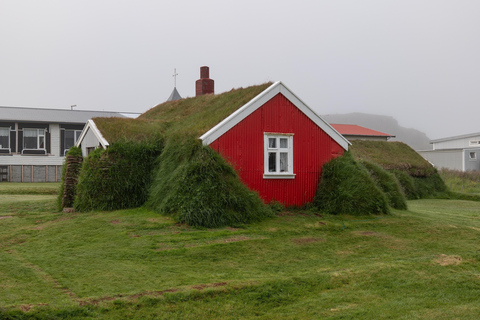 Seyðisfjörður: Puffins, Reindeer, & Waterfall Tour German Departure