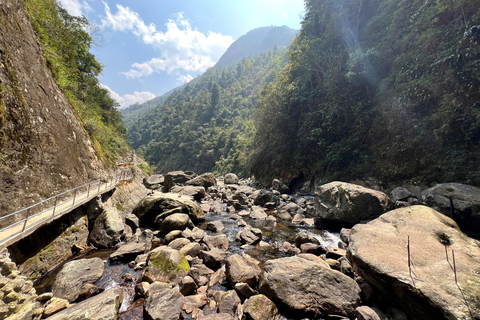 Sapa : Excursion en moto à la cascade de Drgon