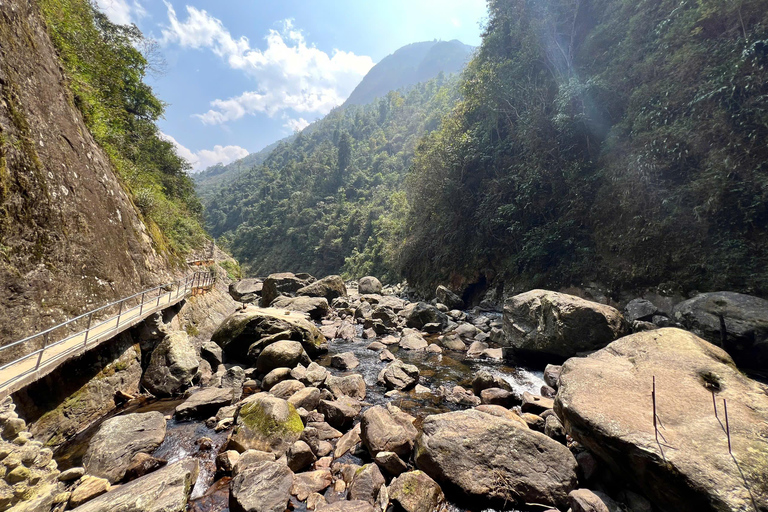 Sapa: Motorrad Tour zum Drgon Wasserfall