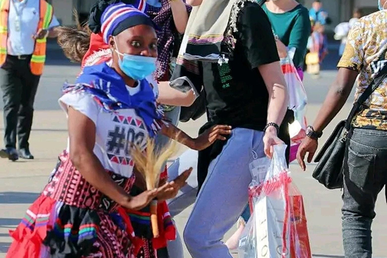 مومباسا: جولة ثقافية مع مرشد في قرية نغومونغو.