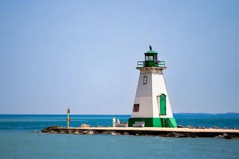 Port Dalhousie: Evening Cruise on Lake Ontario with Bar