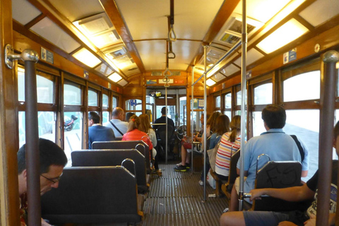 Lissabon: Tram 28 Entry Ticket mit Audioguide &amp; 24-Stunden-Pass