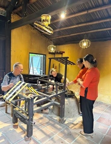 Experience Traditional Silk Process in Hoi AN Silk Village
