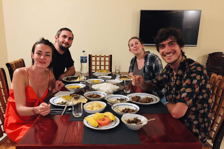 阿努拉德普勒：当地市场探访与草药米工坊体验