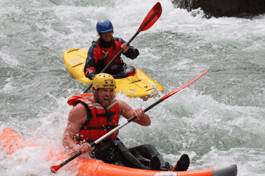 Gardiner: Aufblasbare Kajaktour auf dem Yellowstone River. Foto: GetYourGuide Gardiner: Aufblasbare Kajaktour auf dem Yellowstone River. Foto: GetYourGuide