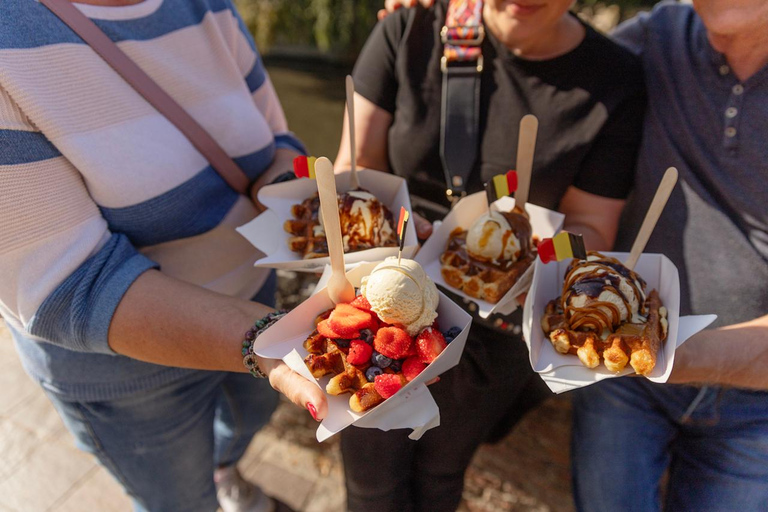 Brussels Private Food Tour: Waffles, Fries, Beer & History
