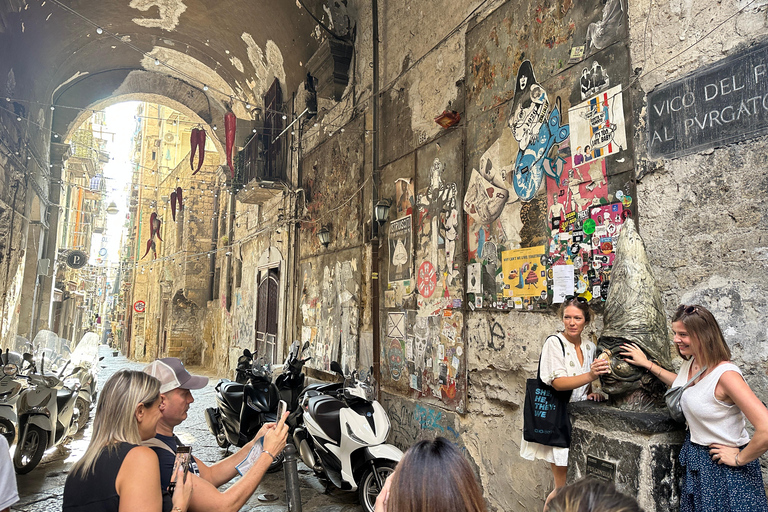 Naples: Street Food and Guided Sightseeing Walking Tour