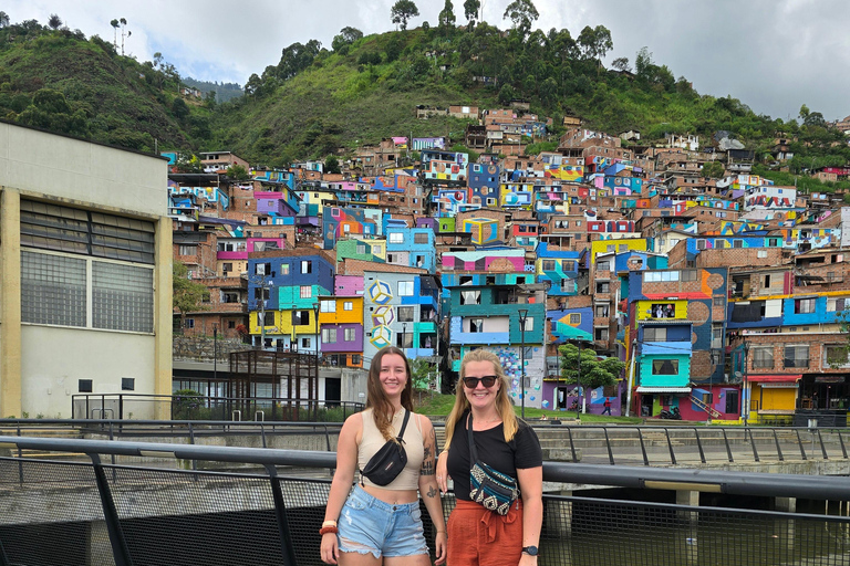 Medellin: Comuna 3 Constellations Graffity tour