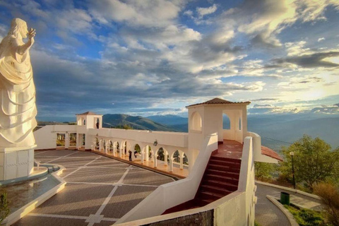 Pikimachay e Huanta: Un viaggio attraverso Ayacucho