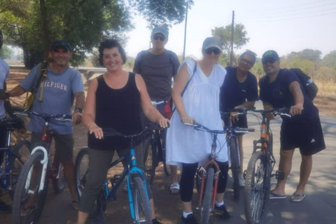Livingstone: Mukuni Village Guided Bicycle Tour