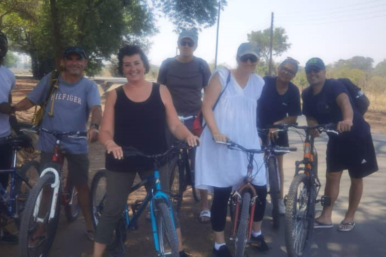 Livingstone: Mukuni Village Guided Bicycle Tour