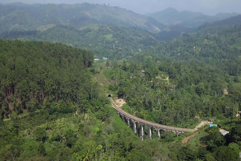 Da Colombo a Ella: e-ticket per il treno e servizio navetta dall&#039;hotel senza stressColombo: e-ticket per il viaggio in treno da Ella in prima o seconda classe
