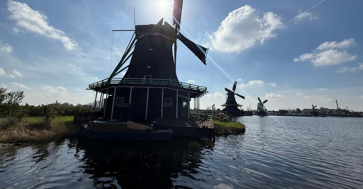 Afbeelding 13 van Amsterdam: Mike's Windmills E-Bike Tour naar Zaanse Schans
