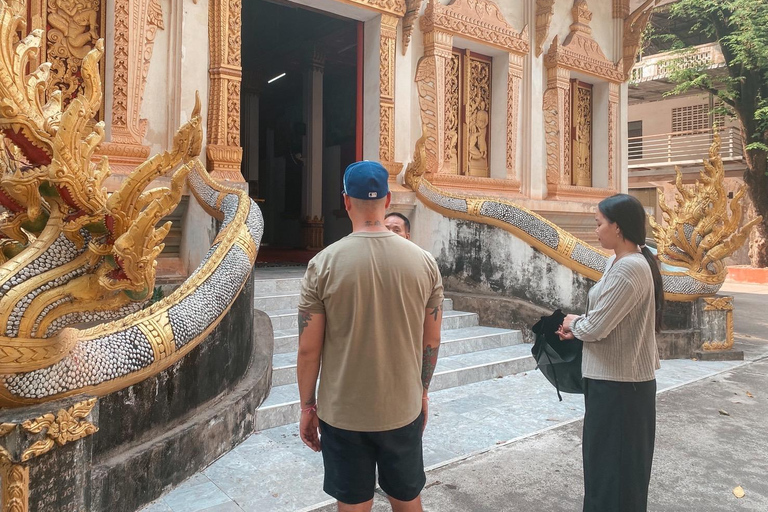 Vientiane: Temple Walk & Art