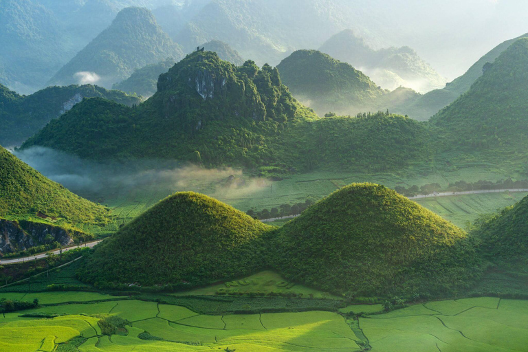 Ha Giang Loop Tour 4 dni z własnym kierowcą (z Hanoi lub Sapa)